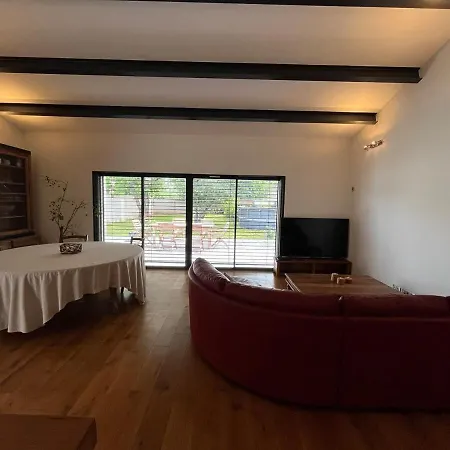 Villa De Famille Les Chenes Avec Piscine